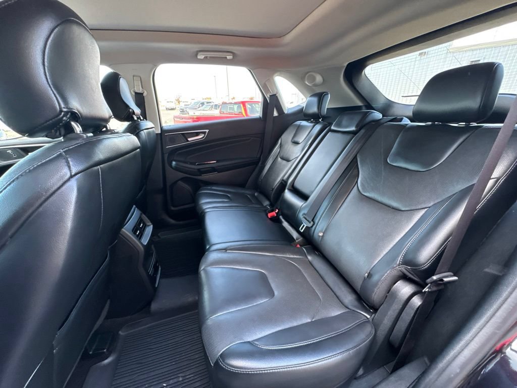 Used 2019 Ford Edge Titanium w/ Equipment Group 301A FWD image 33