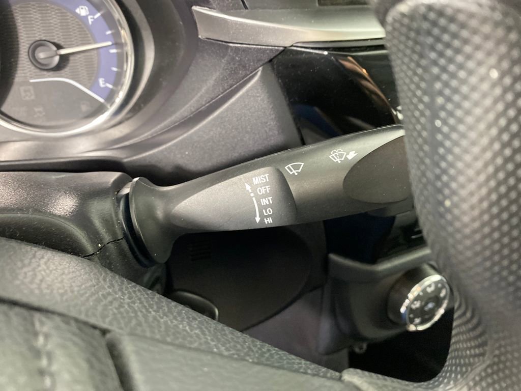 Used 2015 Toyota Corolla L image 16