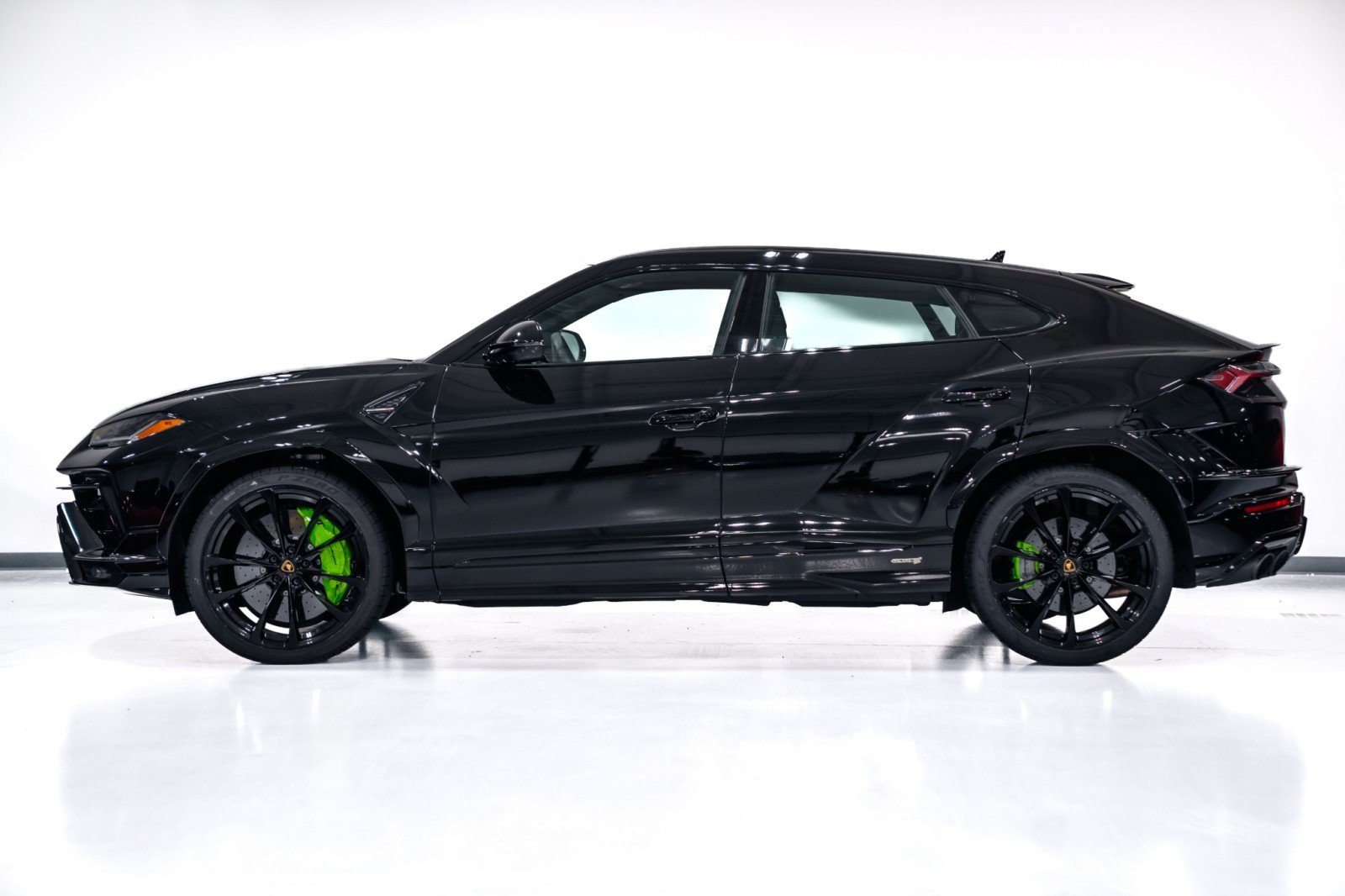 Used 2023 Lamborghini Urus S AWD/4WD image 9