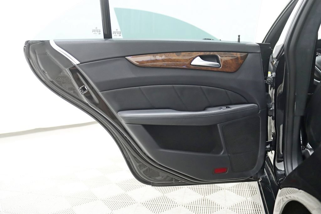 Used 2014 Mercedes-Benz CLS 63 AMG 4MATIC w/ Premium 1 Package image 33