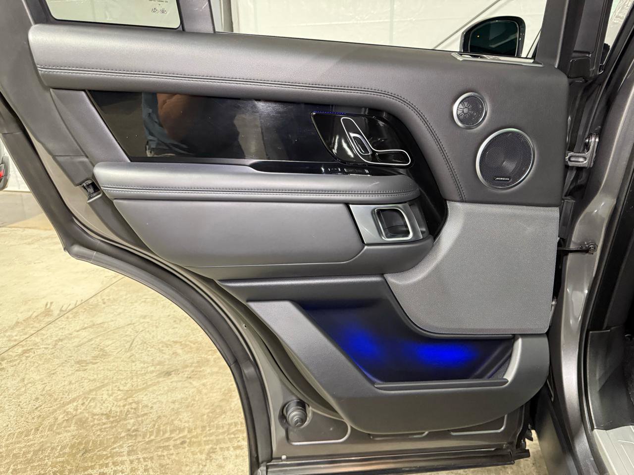 Used 2019 Land Rover Range Rover HSE AWD/4WD image 36