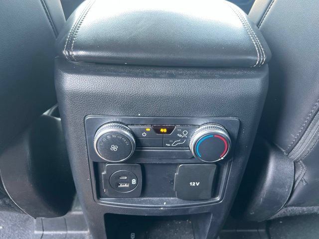 Used 2021 Ford Explorer XLT w/ Equipment Group 202A AWD/4WD image 19
