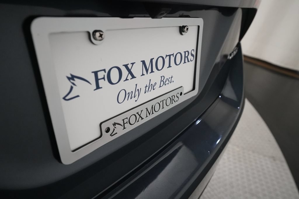 Used 2016 Toyota Corolla LE FWD image 36