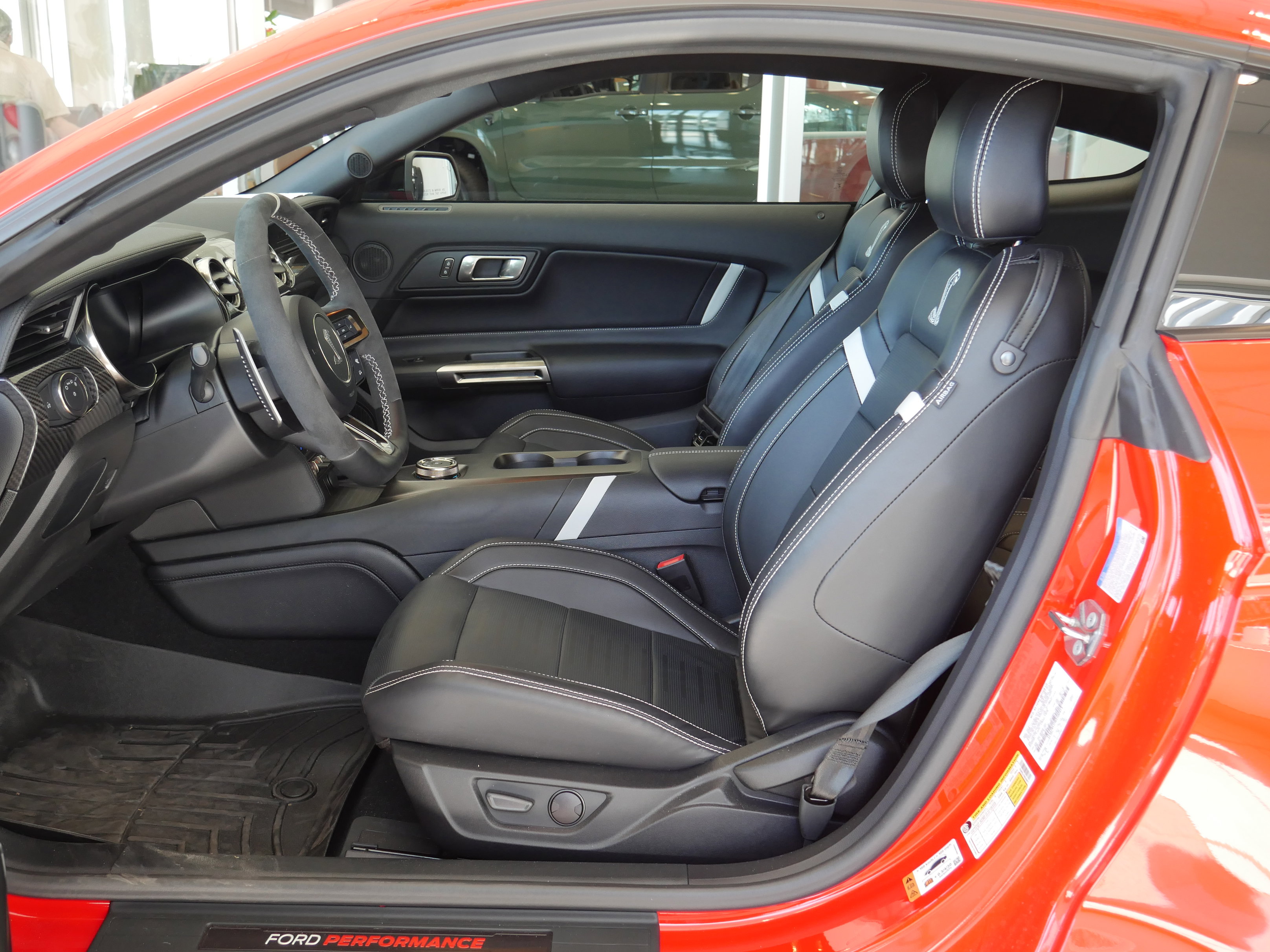 Certified 2021 Ford Mustang Shelby GT500 w/ Technology Package RWD image 5