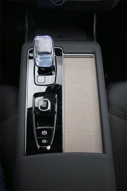 New 2026 Volvo XC90 B6 Plus w/ Protection Package Premier image 10