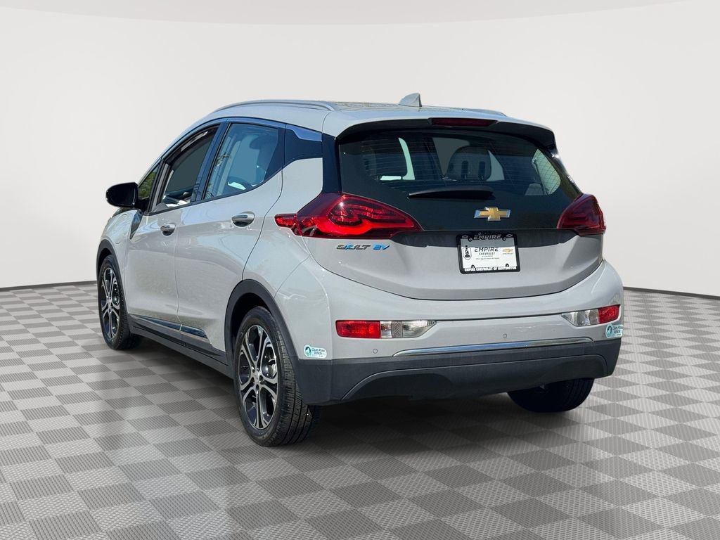 Used 2020 Chevrolet Bolt Premier w/ Infotainment Package FWD image 5