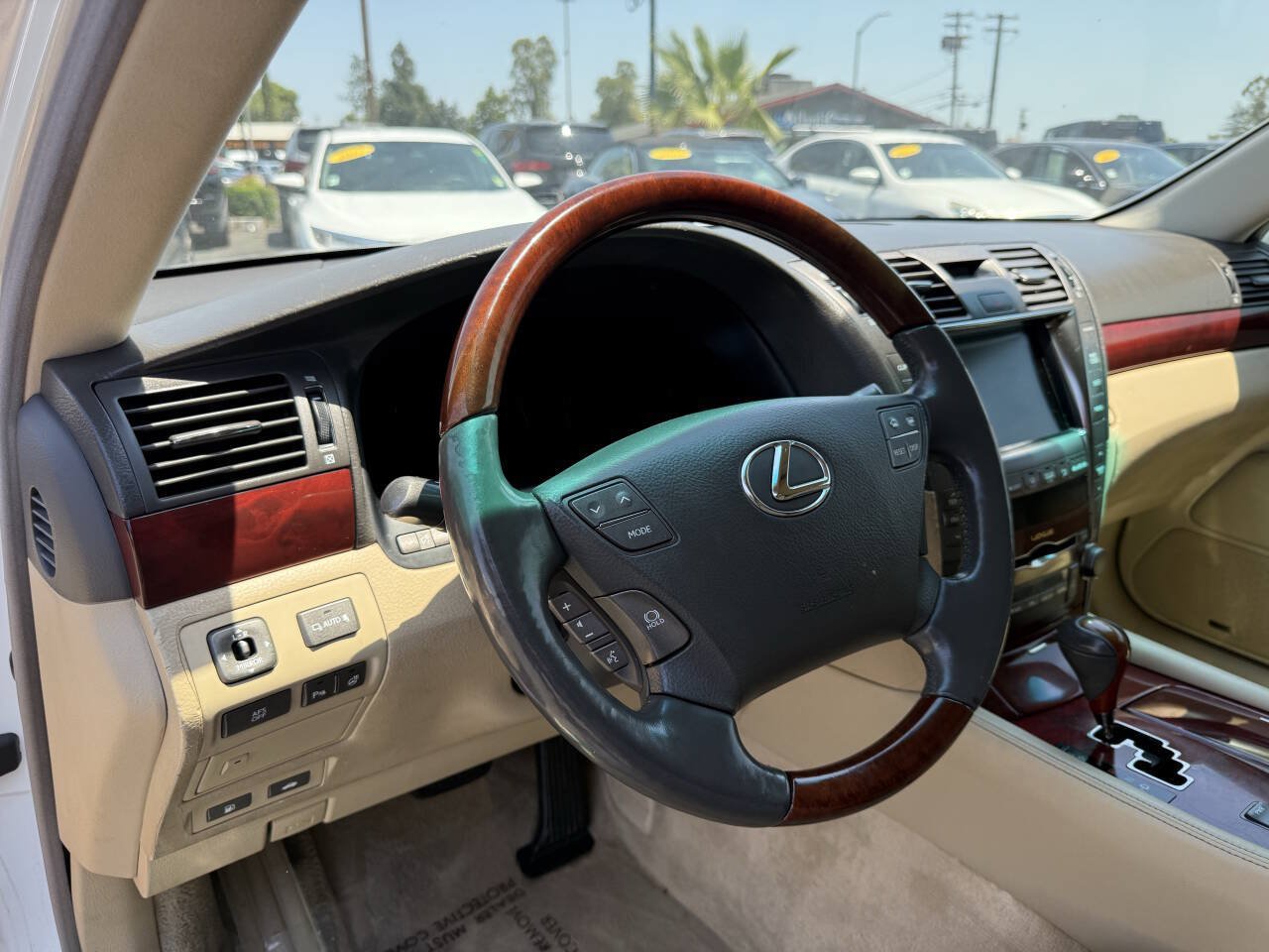 Used 2007 Lexus LS 460 RWD image 17