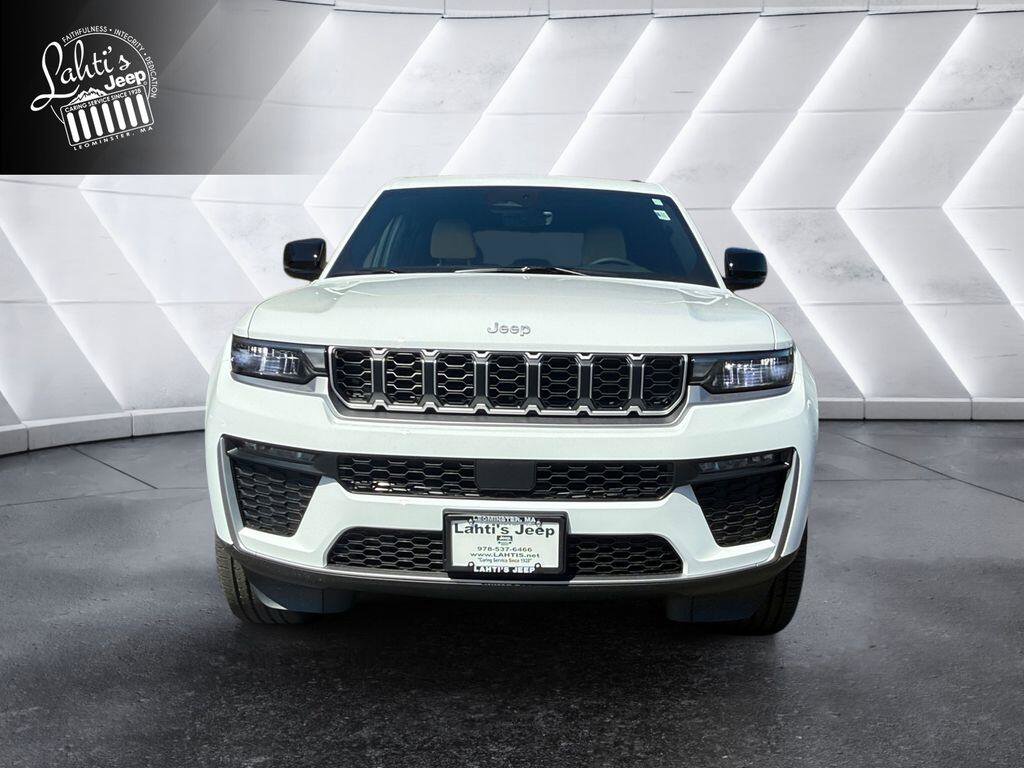 New 2026 Jeep Grand Cherokee Limited AWD/4WD image 2