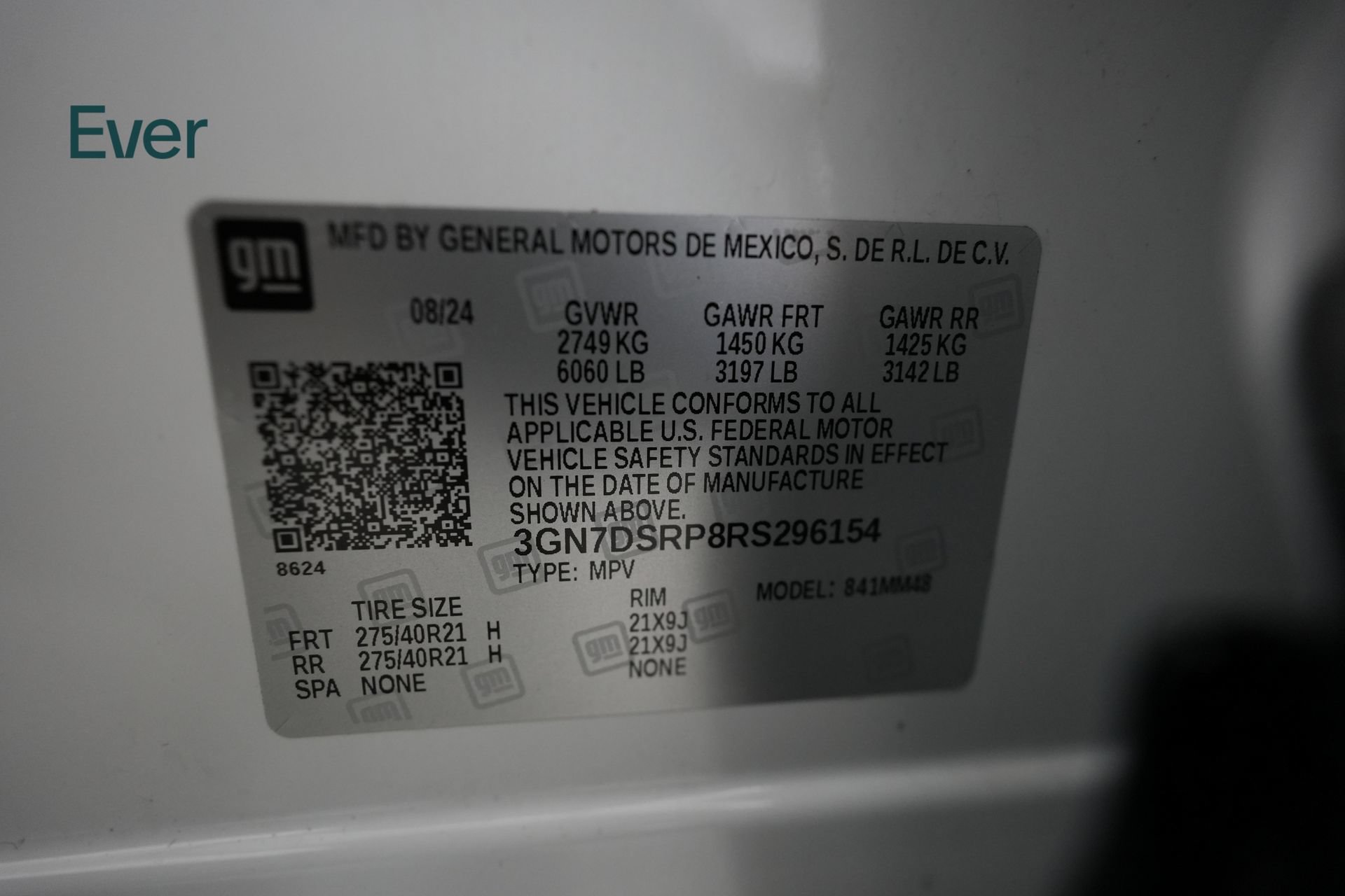 Used 2024 Chevrolet Equinox EV RS FWD image 25