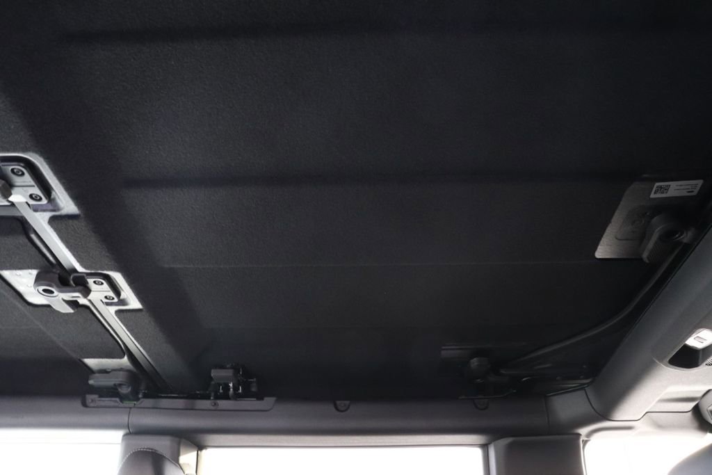 New 2025 Ford Bronco Badlands image 38