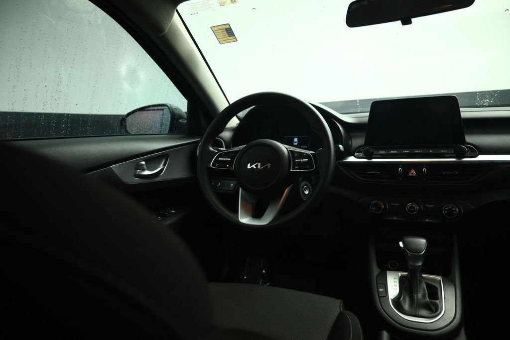 Used 2023 Kia Forte LXS w/ LXS Technology Package FWD image 39