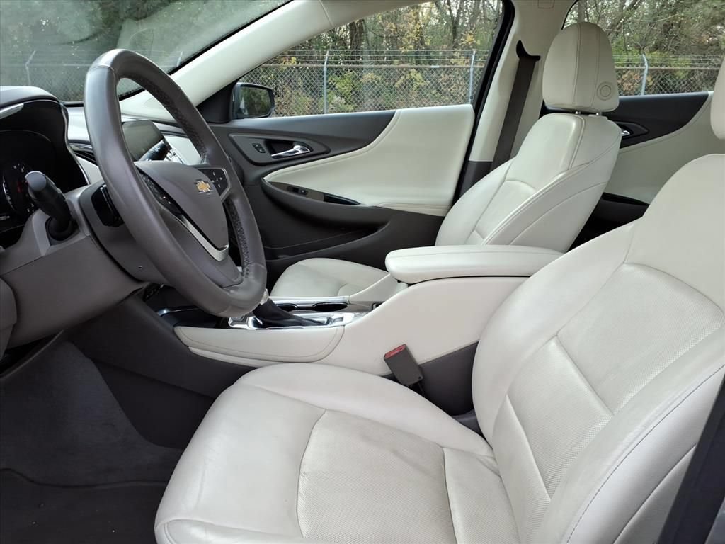 Used 2024 Chevrolet Malibu LT FWD image 12