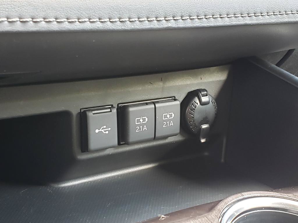 Used 2021 Toyota Highlander Platinum AWD/4WD image 23