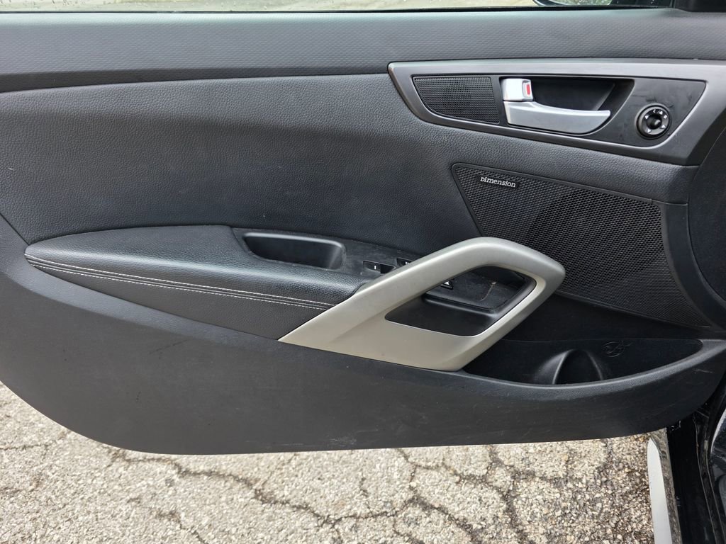 Used 2013 Hyundai Veloster Turbo image 16