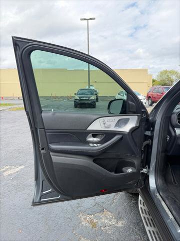 Used 2020 Mercedes-Benz GLE 350 4MATIC w/ Premium Package image 20