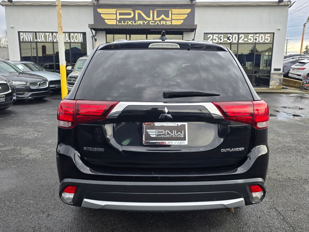 Used 2018 Mitsubishi Outlander ES image 8
