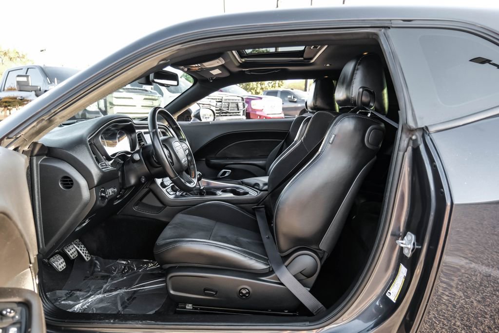 Used 2018 Dodge Challenger R/T Plus image 32