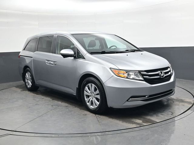 Used 2016 Honda Odyssey SE image 2