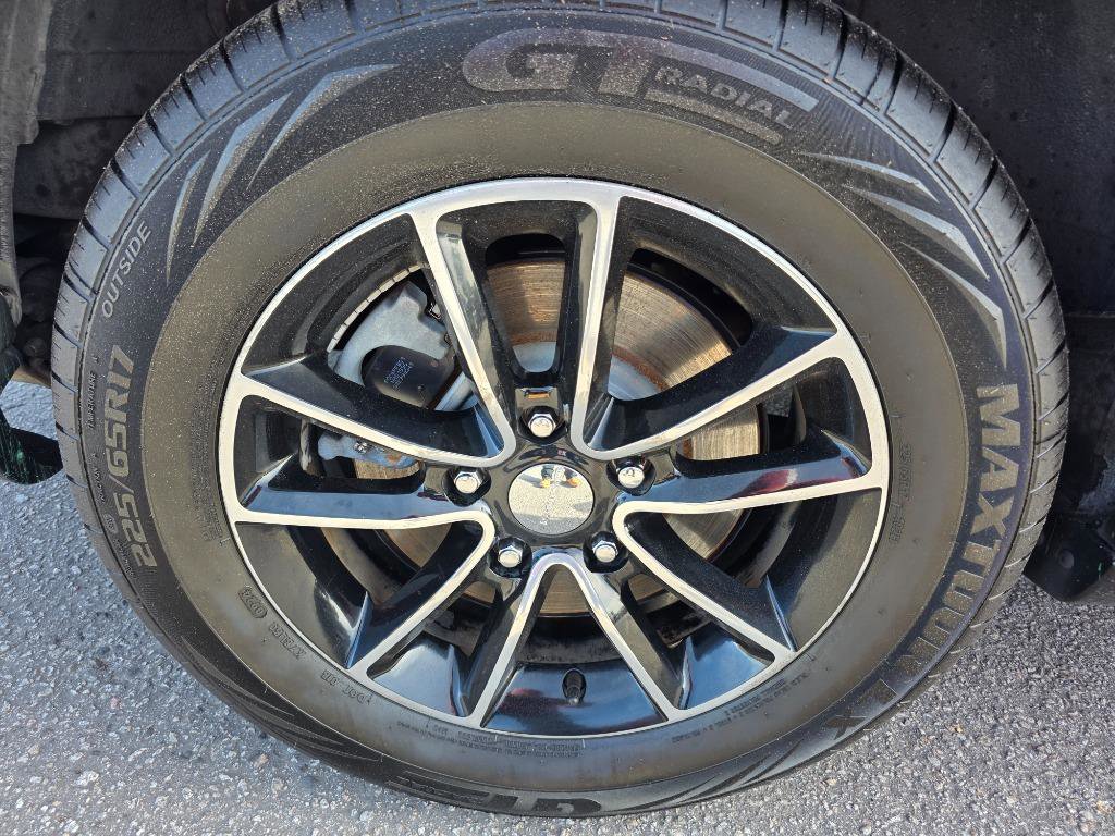 Used 2015 Dodge Grand Caravan SE image 17