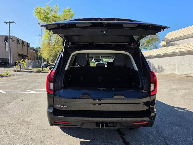 Certified 2025 Ford Expedition Active image 27