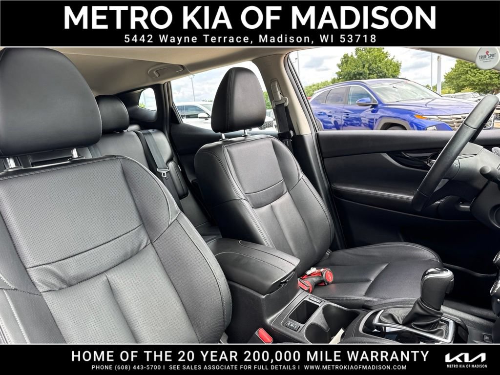 Used 2022 Nissan Rogue Sport SL w/ Premium Package AWD/4WD image 39