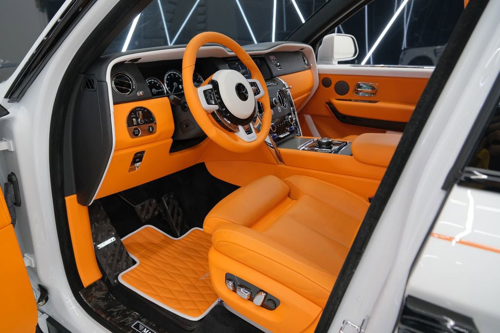 Used 2024 Rolls-Royce Cullinan image 65