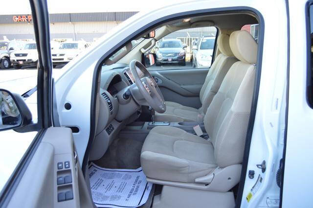 Used 2014 Nissan Frontier SV w/ SV Value Truck Package image 42