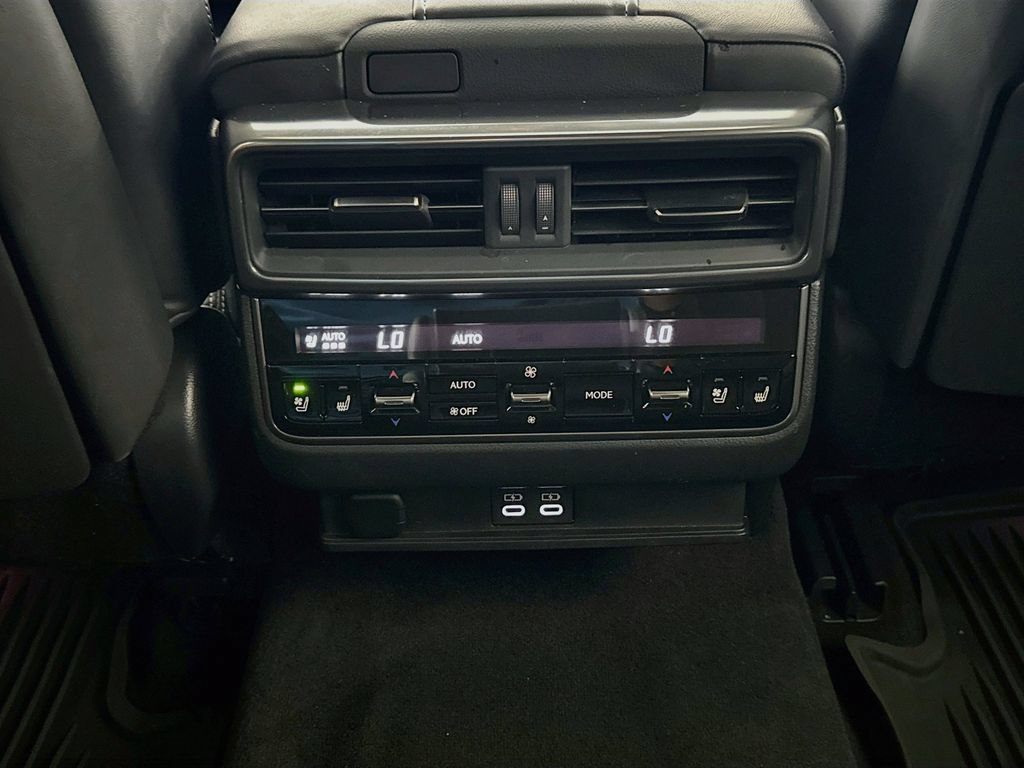 Certified 2024 Lexus LX 600 4WD w/ Luxury Package image 27