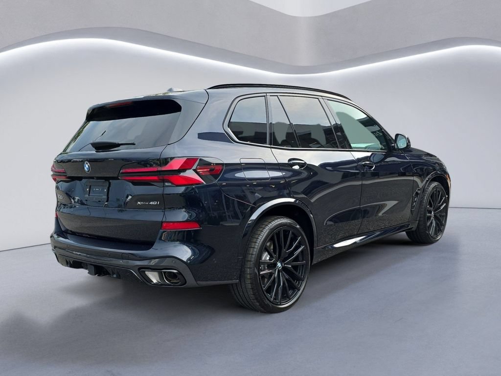 New 2026 BMW X5 xDrive40i w/ M Sport Package AWD/4WD image 4