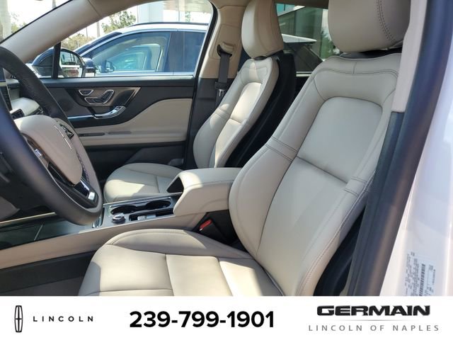 New 2025 Lincoln Corsair AWD image 18