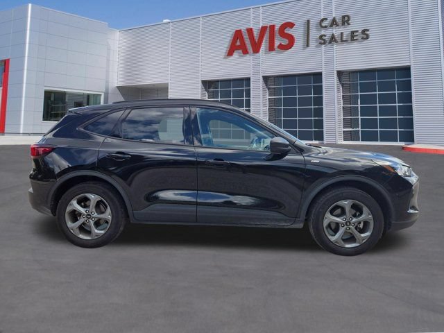 Used 2025 Ford Escape ST-Line AWD/4WD image 5