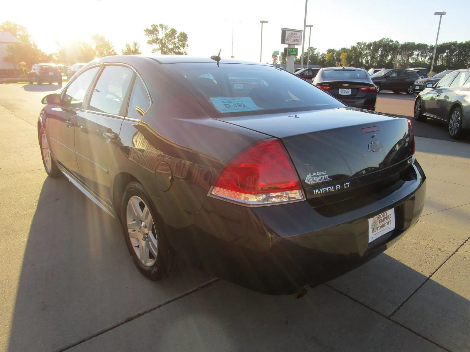 Used 2015 Chevrolet Impala LT w/ LT Sunroof Package FWD image 5