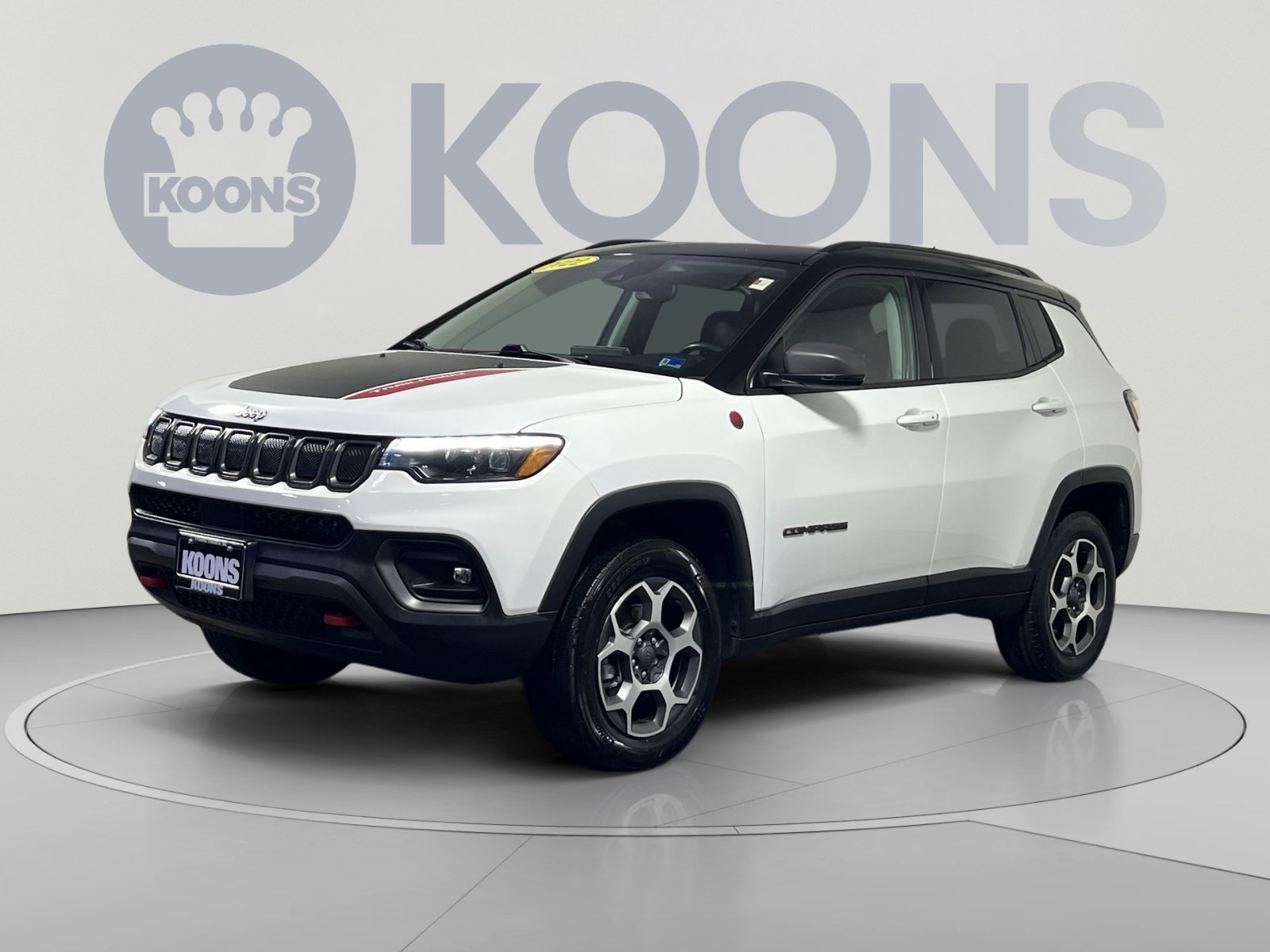 Used 2022 Jeep Compass Trailhawk w/ Trailhawk Elite Group AWD/4WD image 1