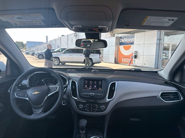Used 2024 Chevrolet Equinox LT AWD/4WD image 18