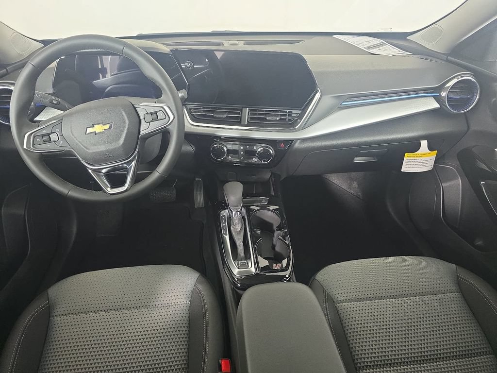 New 2026 Chevrolet Trax LT w/ LT Convenience Package FWD image 9