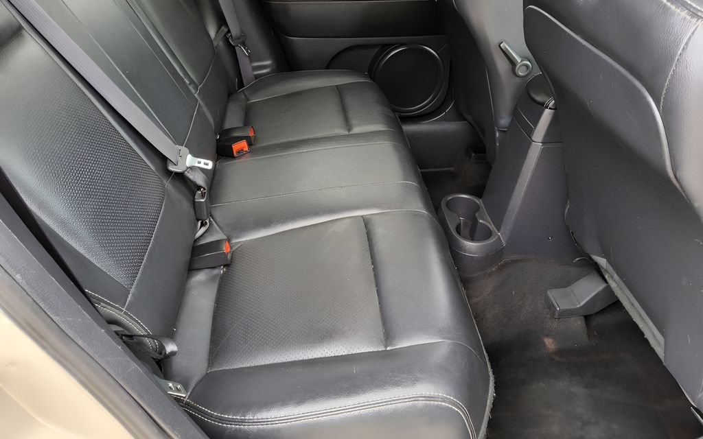 Used 2016 Jeep Compass High Altitude AWD/4WD image 28