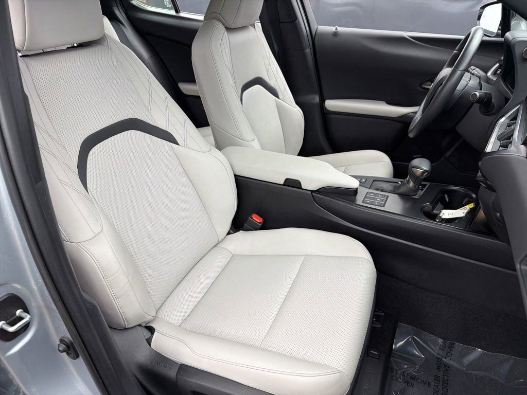 Used 2023 Lexus UX 250h AWD w/ Accessory Package (Z2) image 29
