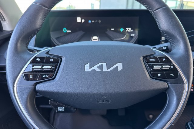 Certified 2023 Kia EV6 Light RWD image 30