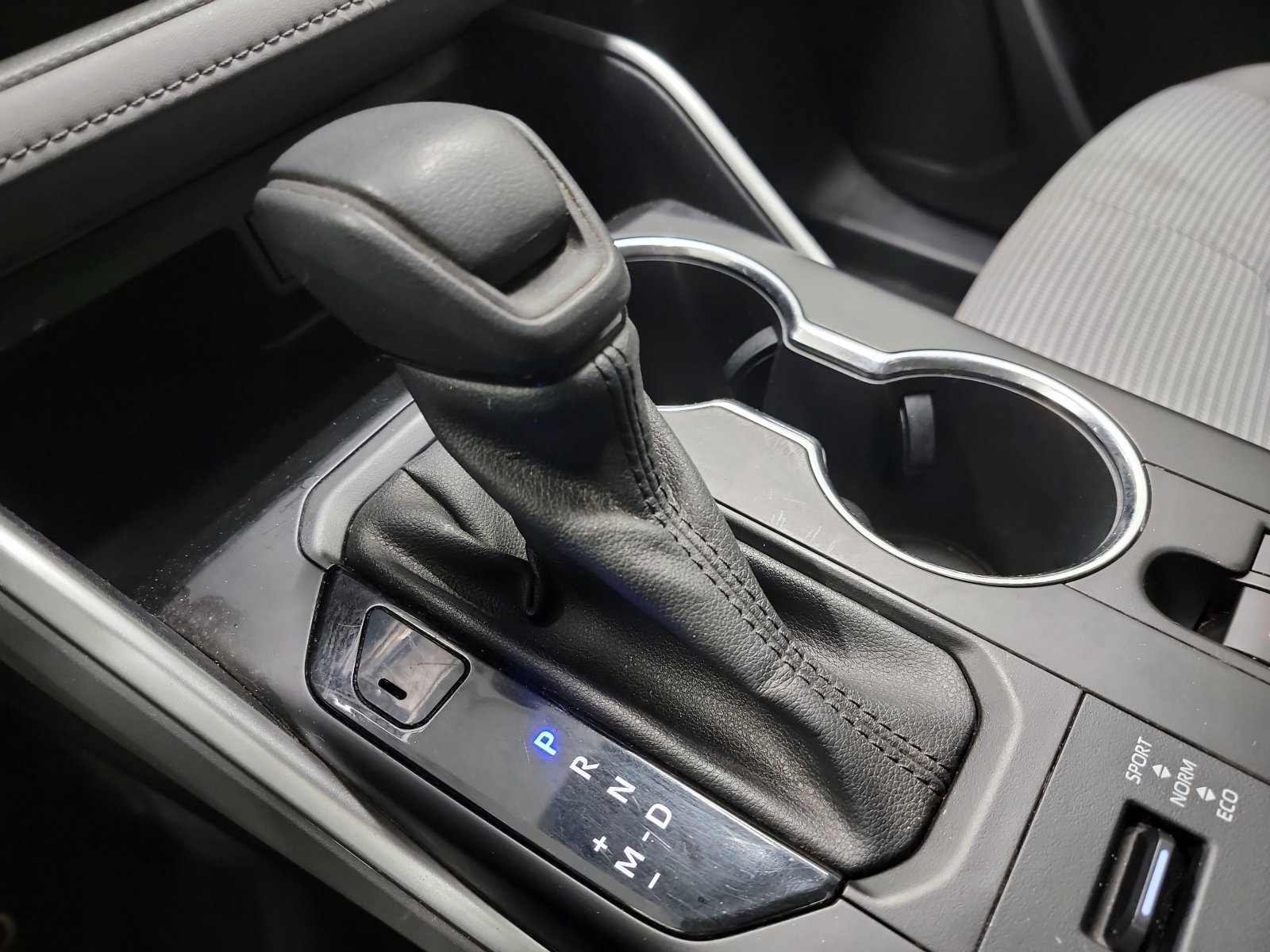 Used 2022 Toyota Highlander L image 27