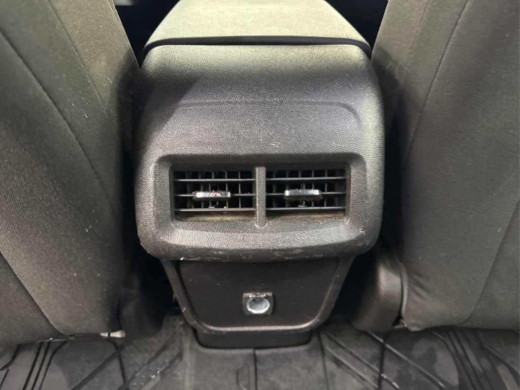 Used 2018 Chevrolet Equinox LS w/ LPO, Blackout Package image 29