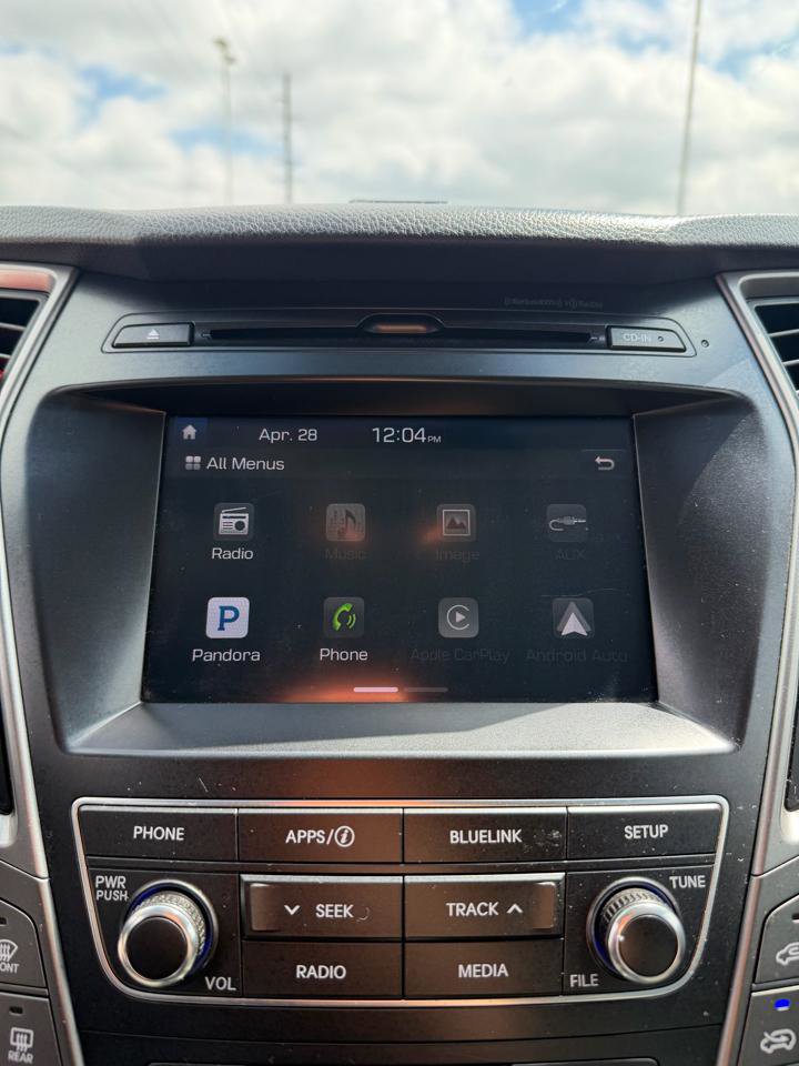 Used 2017 Hyundai Santa Fe SE AWD/4WD image 30