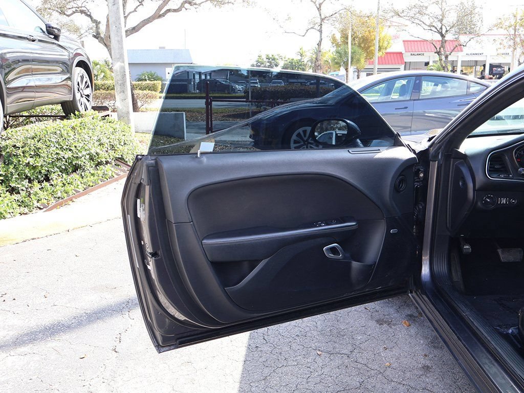 Used 2019 Dodge Challenger SXT RWD image 17