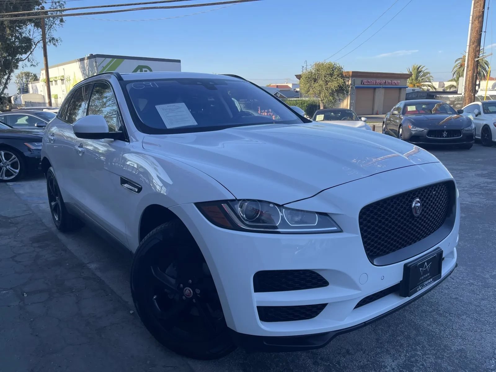 Used 2019 Jaguar F-PACE Premium AWD/4WD image 3