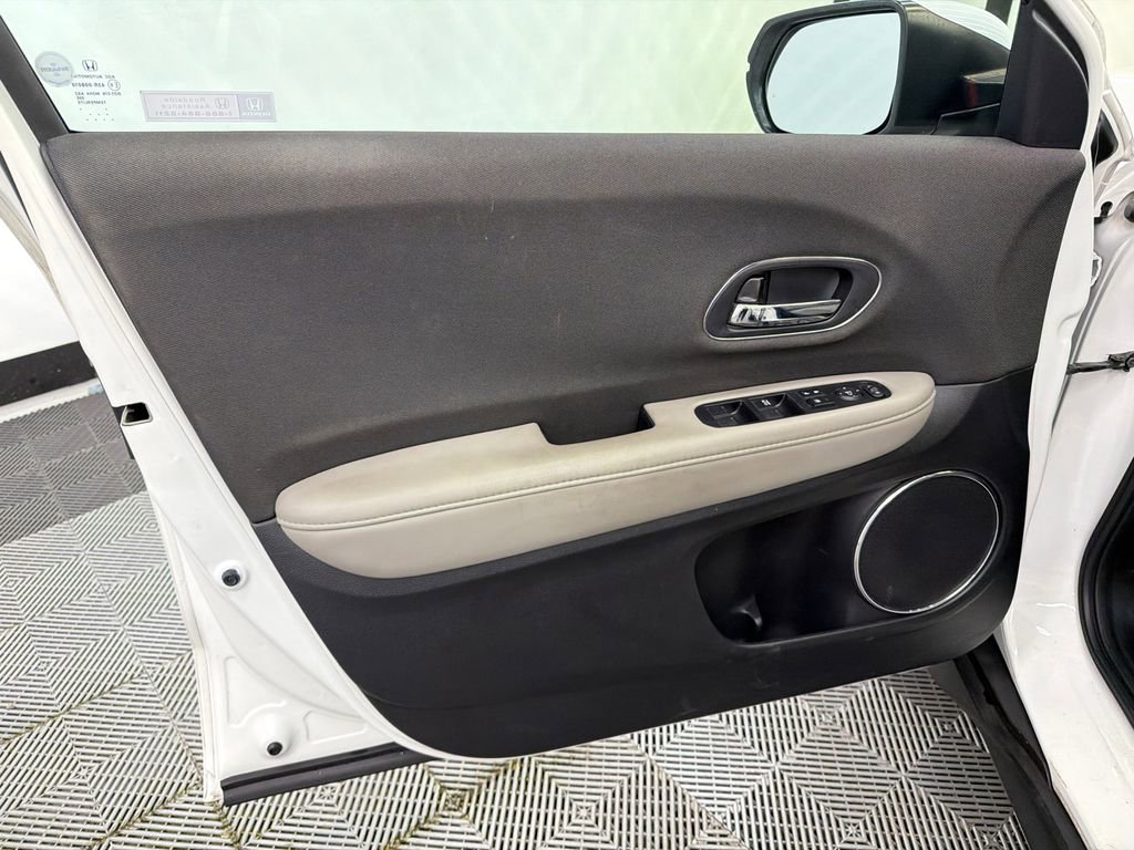 Used 2019 Honda HR-V EX image 11