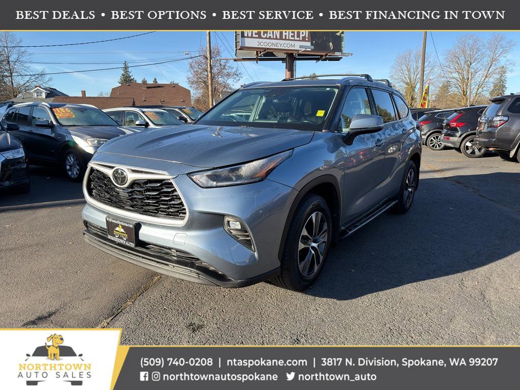 Used 2021 Toyota Highlander XLE image 1