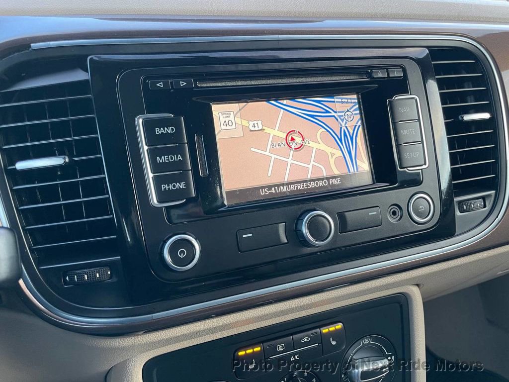 Used 2013 Volkswagen Beetle TDI image 29