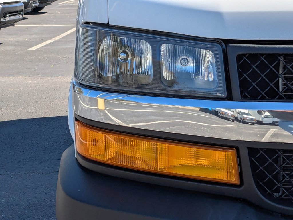 Used 2024 Chevrolet Express 2500 w/ Driver Convenience Package image 10