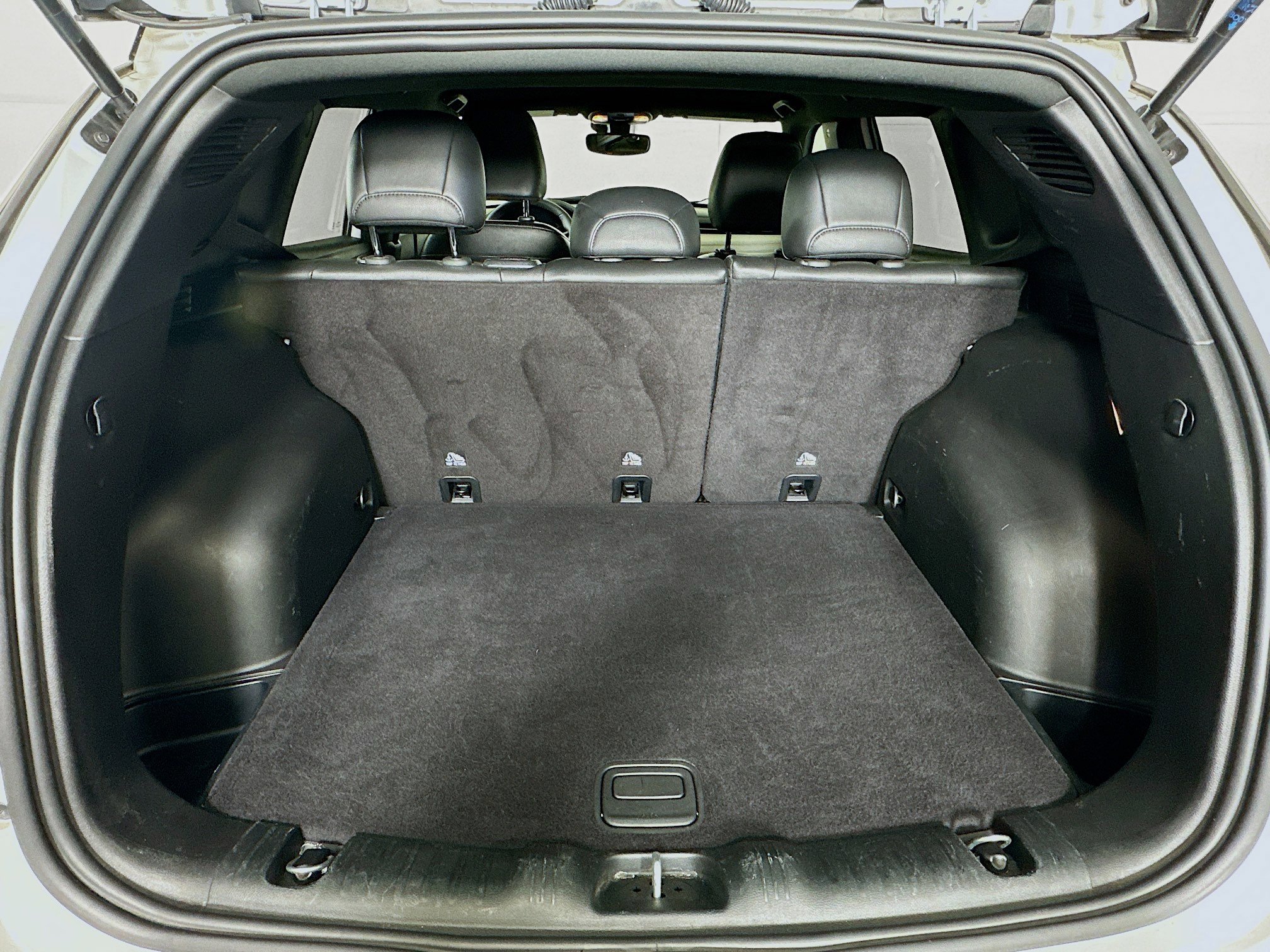 Used 2025 Jeep Compass Limited image 28