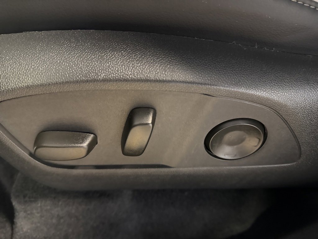 Used 2025 Buick Enclave Preferred image 23