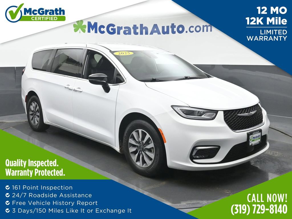 Used 2025 Chrysler Pacifica Select video 1